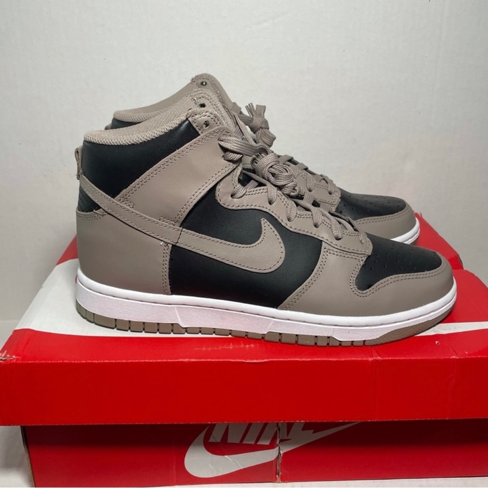 Nike dunk high moon fossil